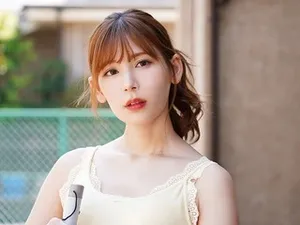 Người phụ nữ lẳng lơ ở trên và cưỡi người phụ nữ một cách dâm đãng, và mỗi cú thúc đều đầy khoái cảm!